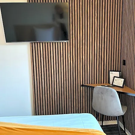 Premium Hotel